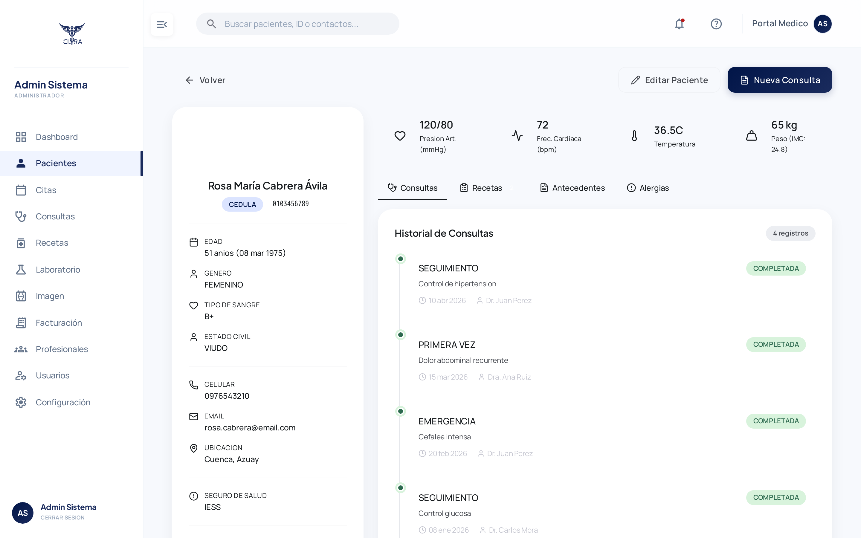 Ficha clínica completa: signos vitales, antecedentes, historial de consultas y recetas en una sola pantalla